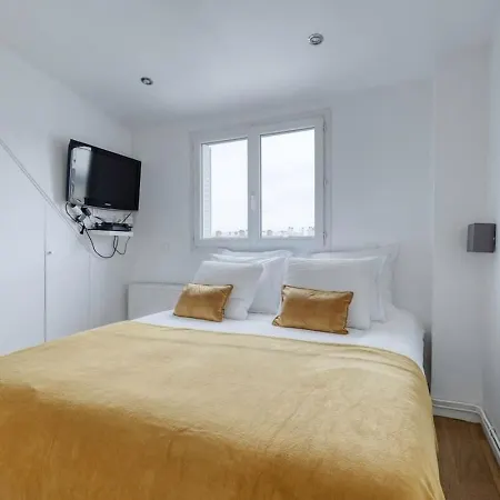 Apartment Classy, New & Large Designed - 16